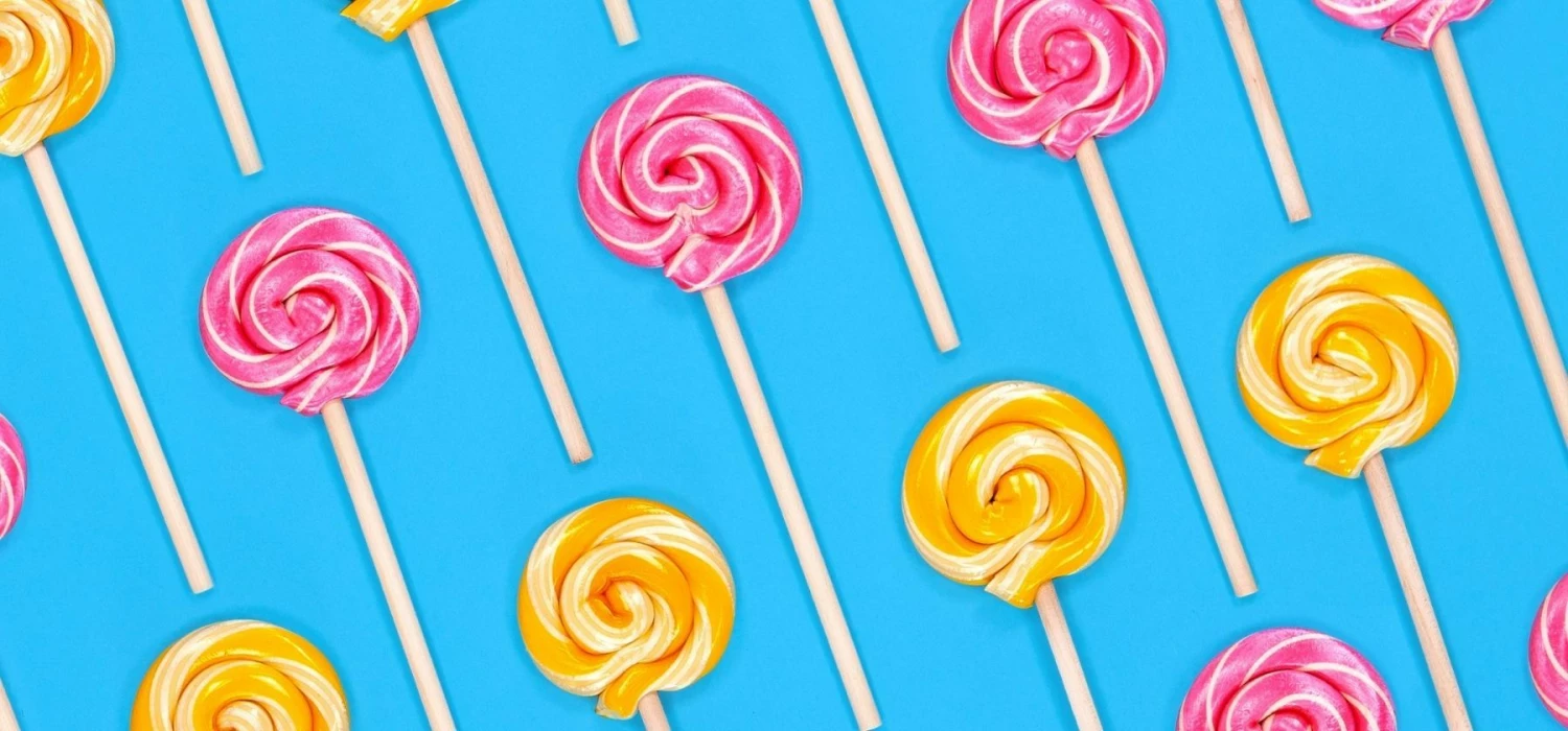 Strawberry Short Cake 1 Oz. Heart Lollipops 3 Strawberry Short Cake 1 Oz. Heart Lollipops - Image 3